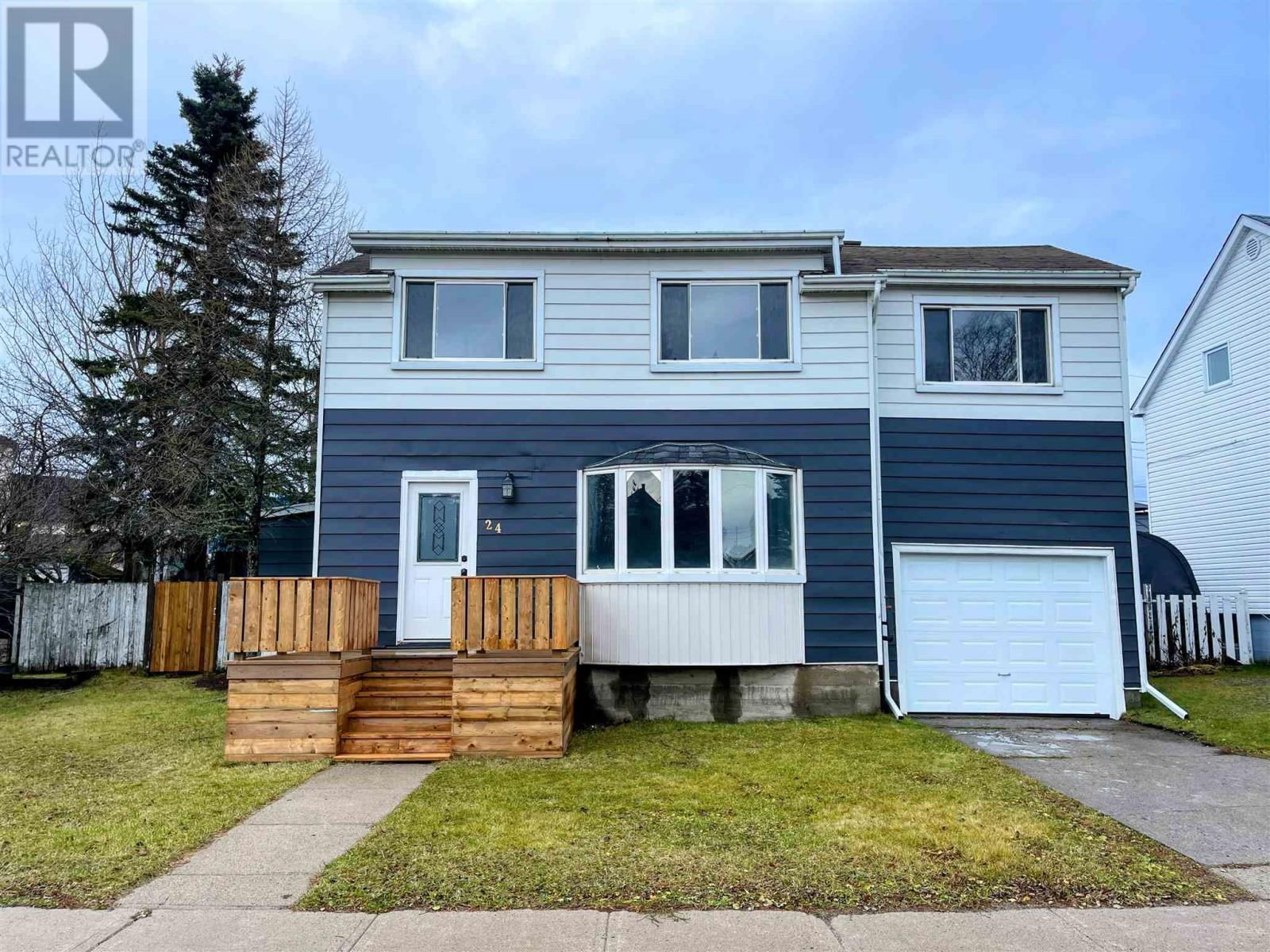 24 STEVENS AVE Image 38