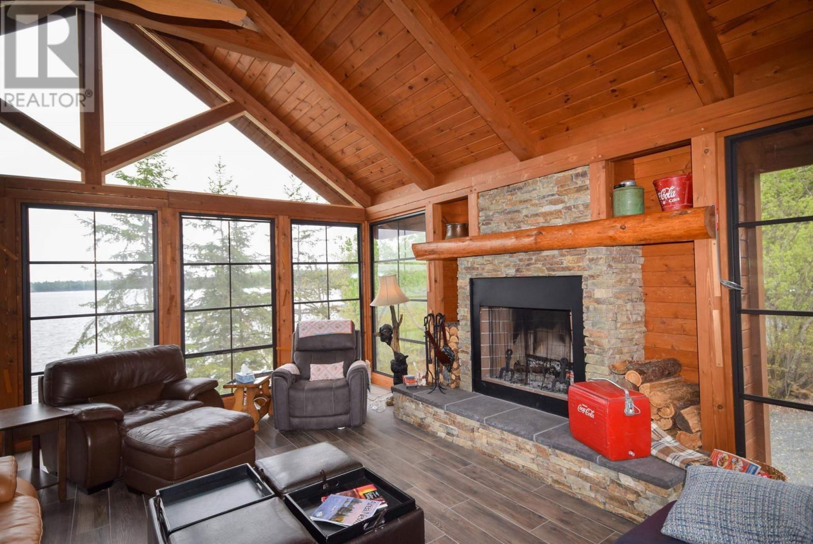 65 POPLAR BAY RD Image 17