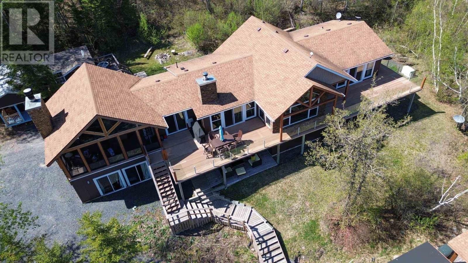 65 POPLAR BAY RD Image 1