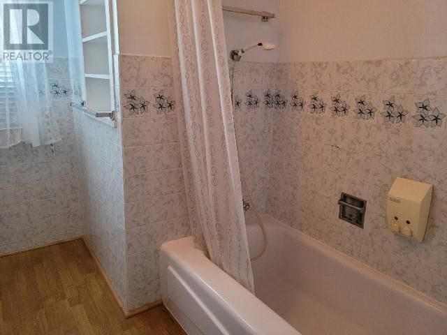 15 PARK CRES Image 10