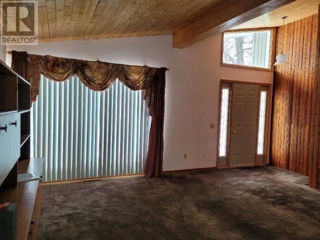 15 PARK CRES Image 2