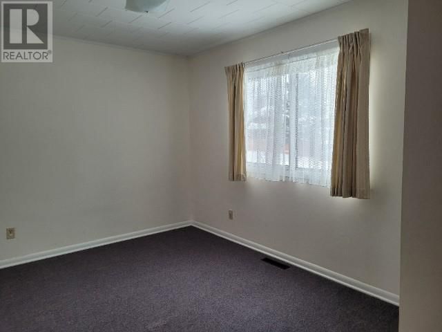 15 PARK CRES Image 7