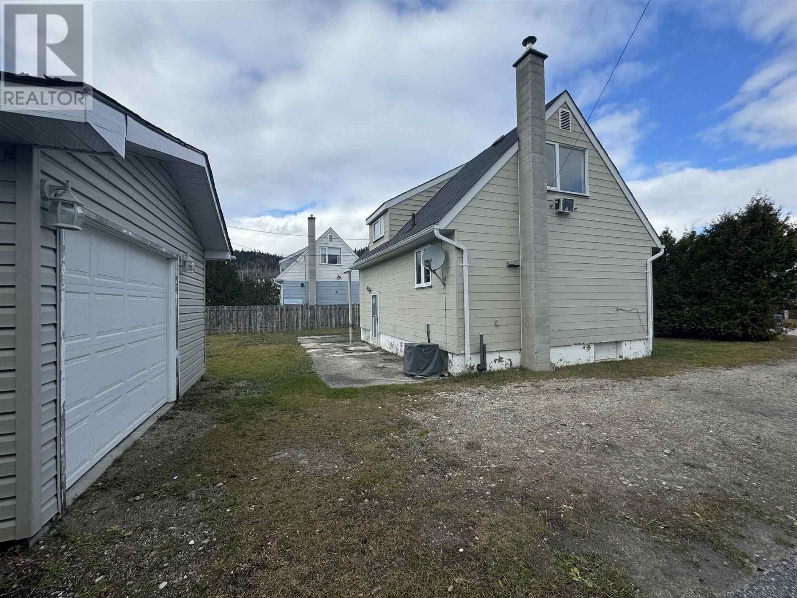 10 KINGFISHER PL Image 4