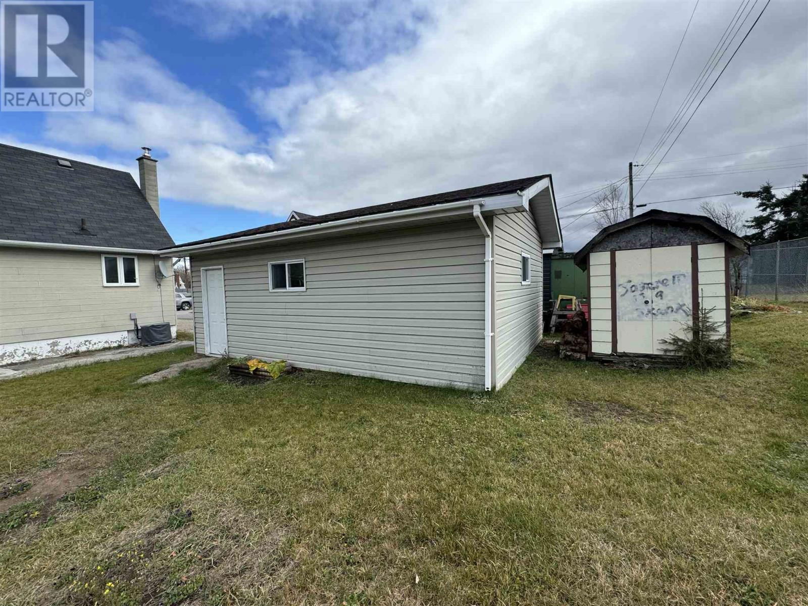 10 KINGFISHER PL Image 5