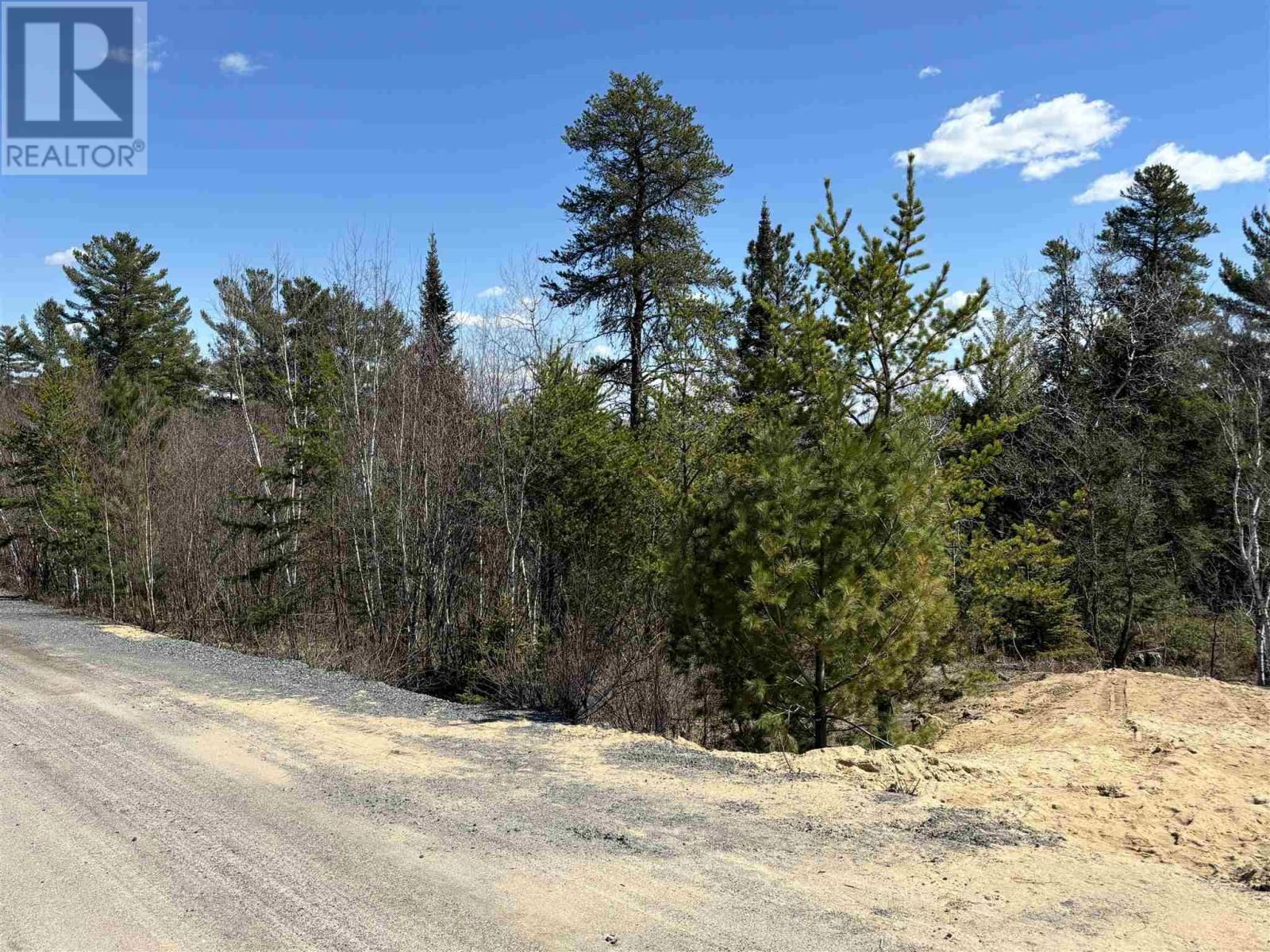 4 PETERSON DR Image 10