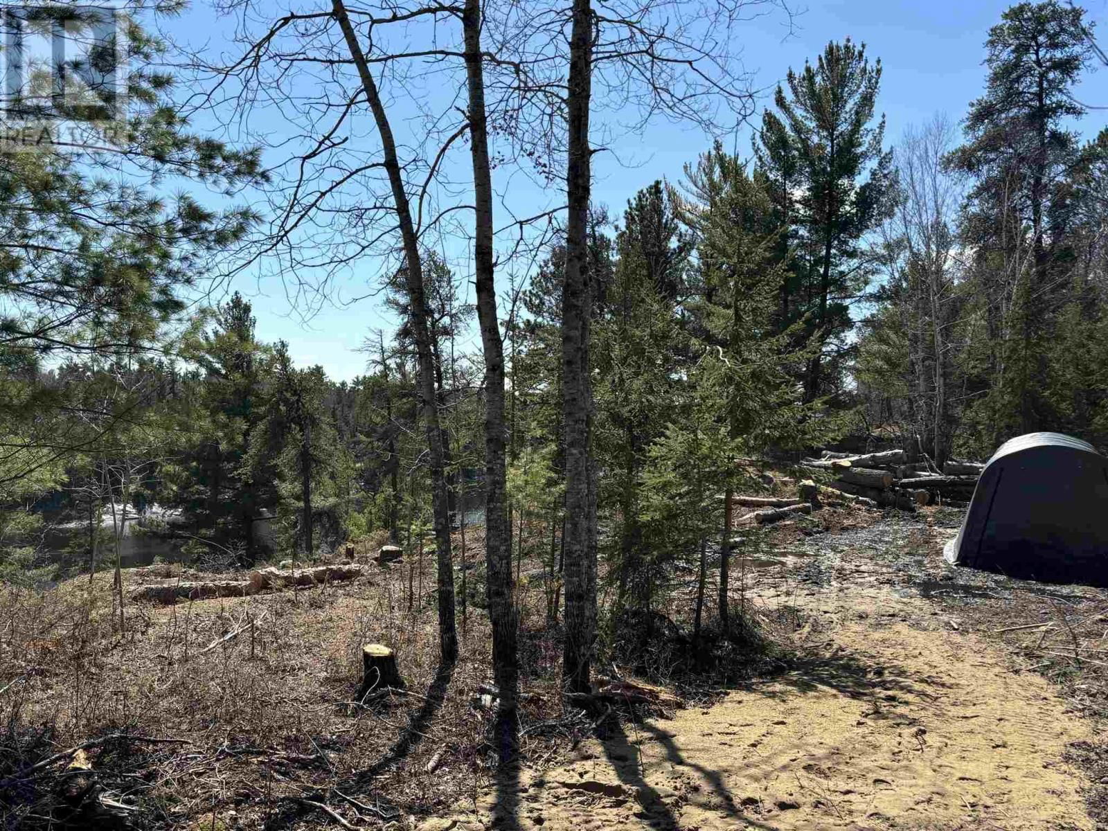 4 PETERSON DR Image 14