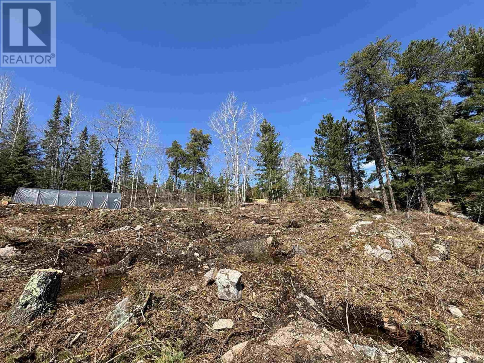4 PETERSON DR Image 16
