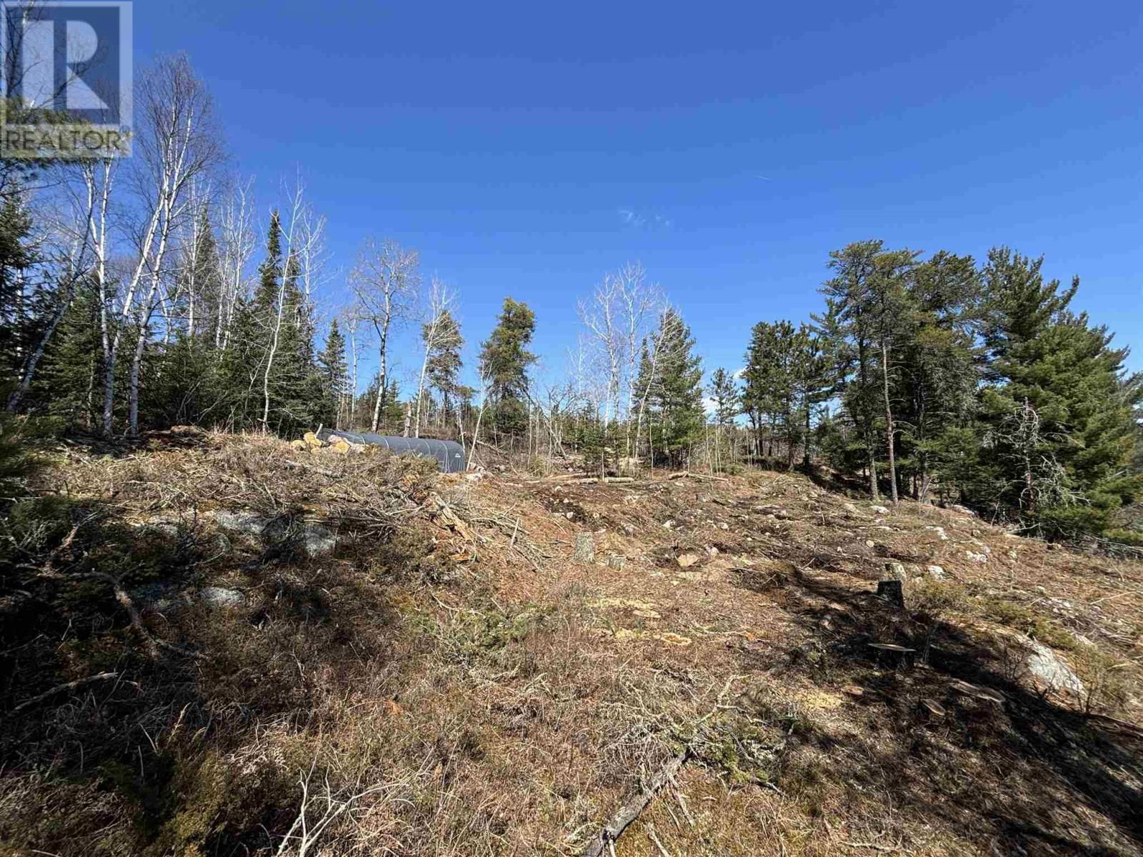 4 PETERSON DR Image 18