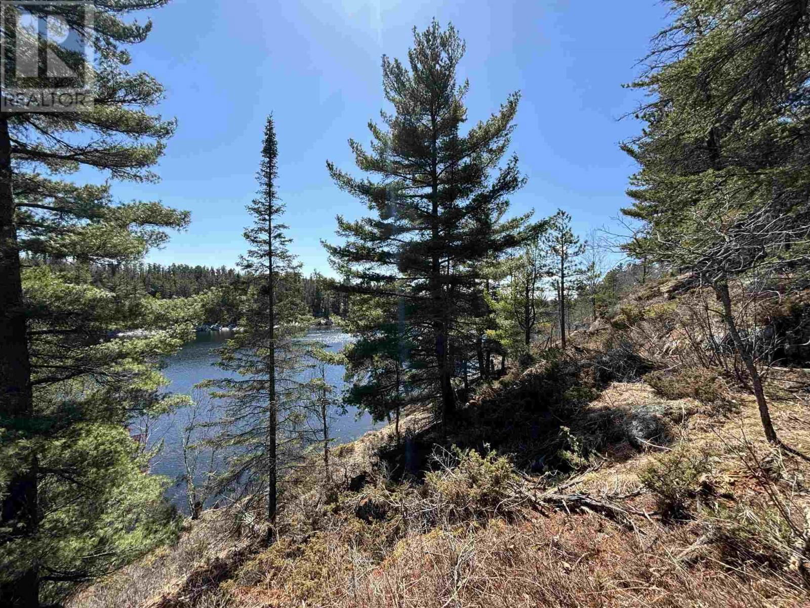 4 PETERSON DR Image 19