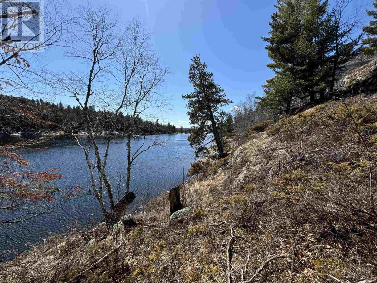4 PETERSON DR Image 20