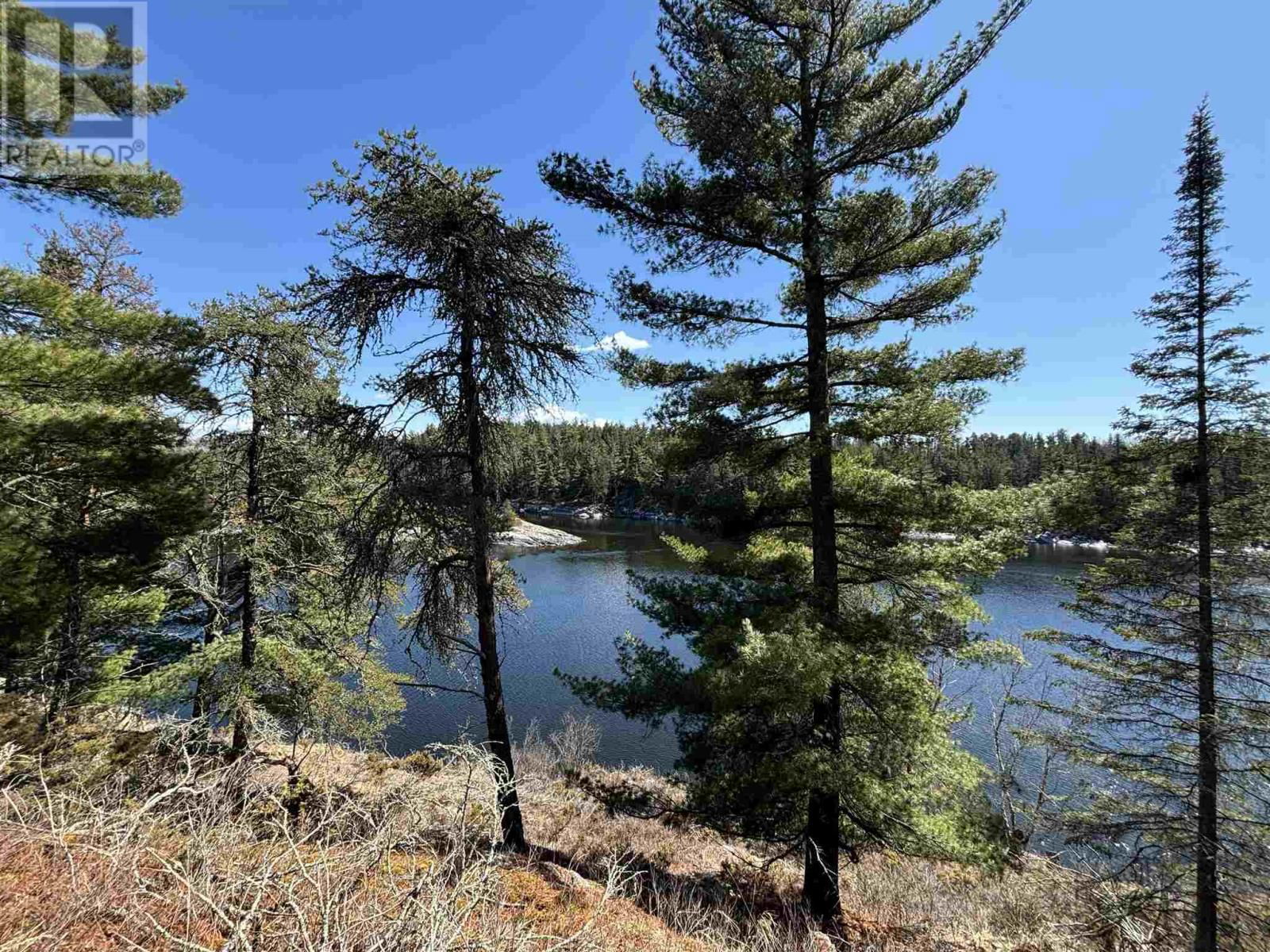 4 PETERSON DR Image 27