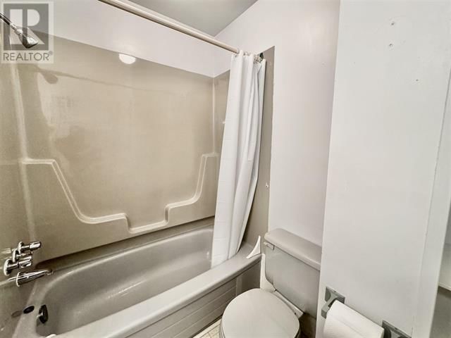 34 LAVERENDRYE CRES Image 16