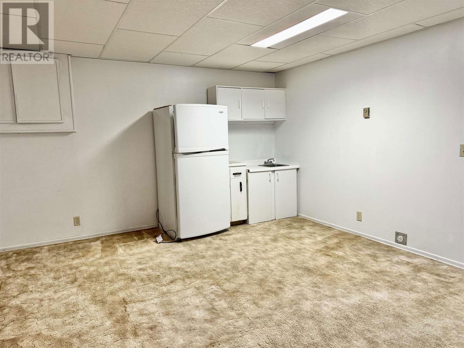 34 LAVERENDRYE CRES Image 21