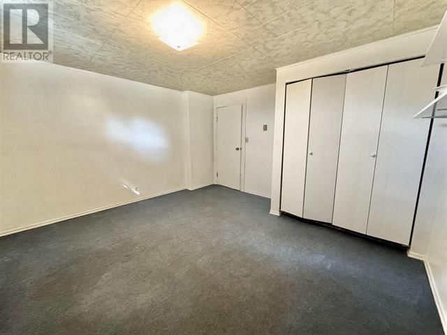 34 LAVERENDRYE CRES Image 23