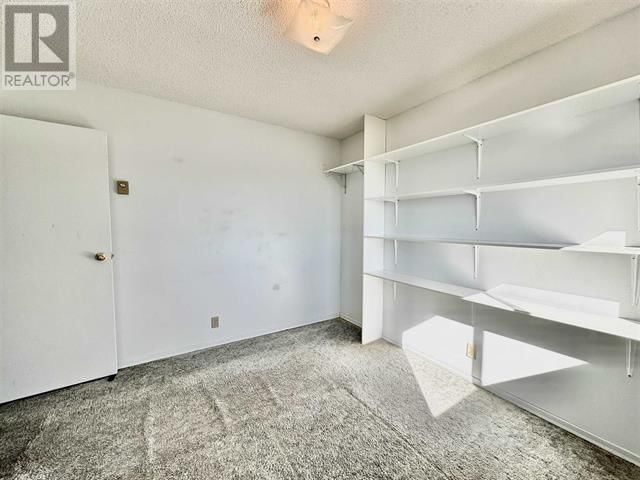 34 LAVERENDRYE CRES Image 25