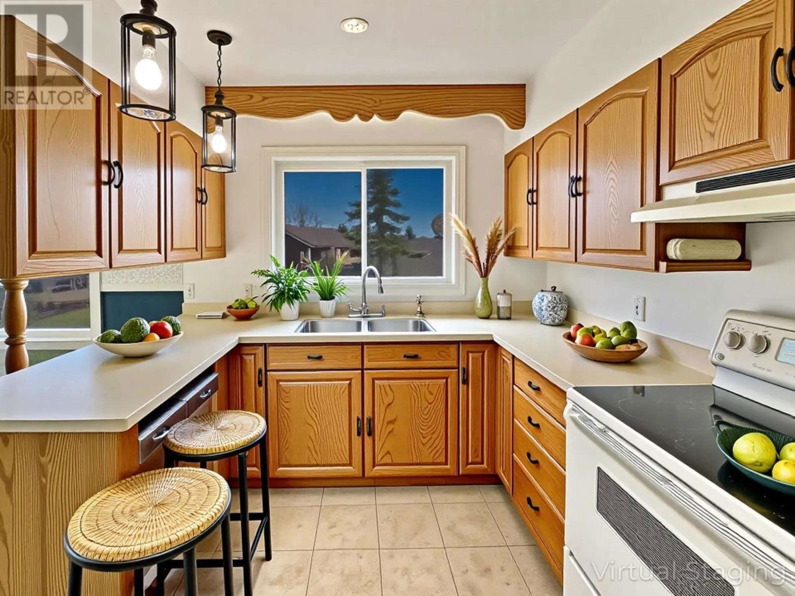 34 LAVERENDRYE CRES Image 7