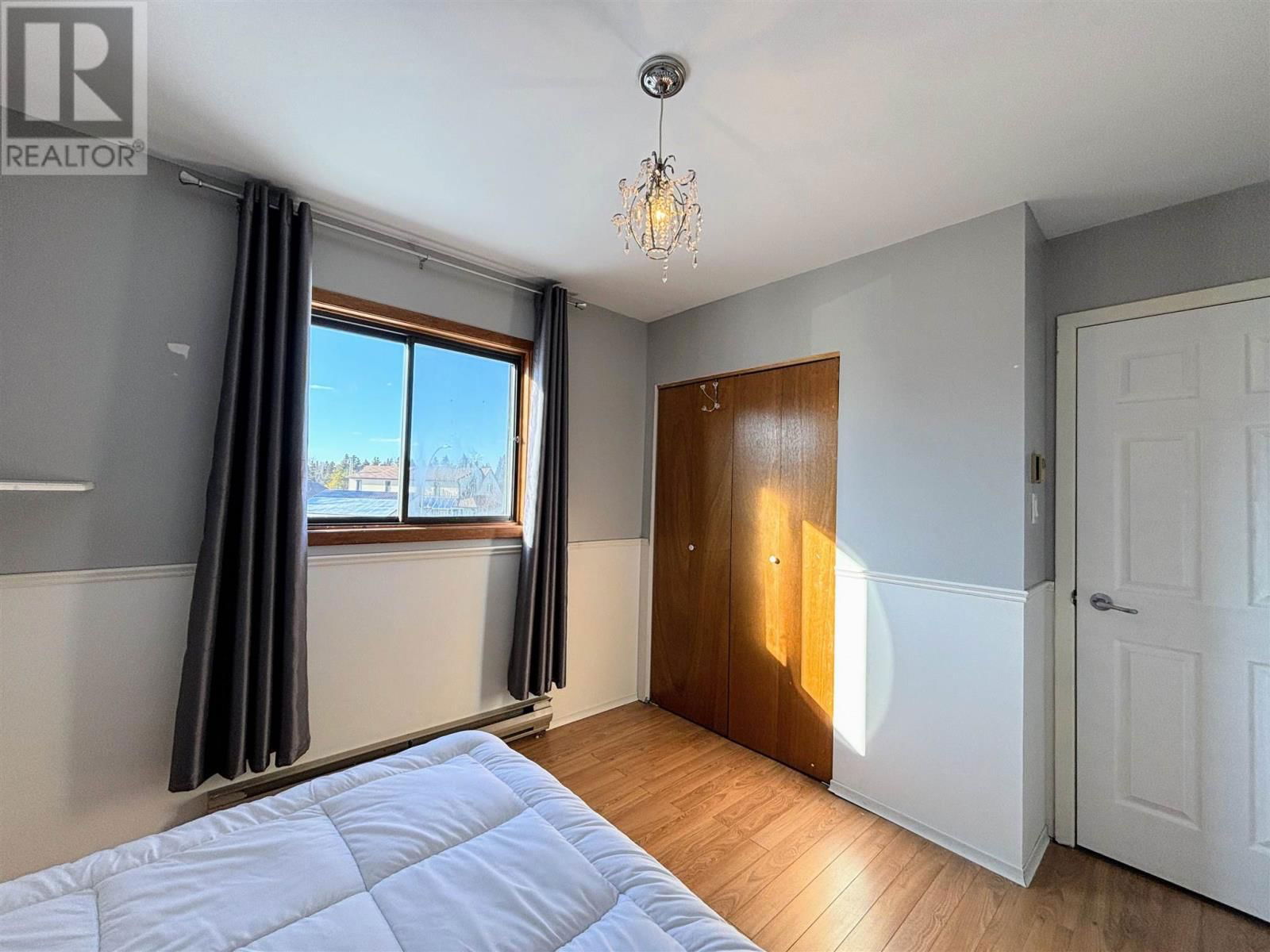 4 NUGGET ST Image 25