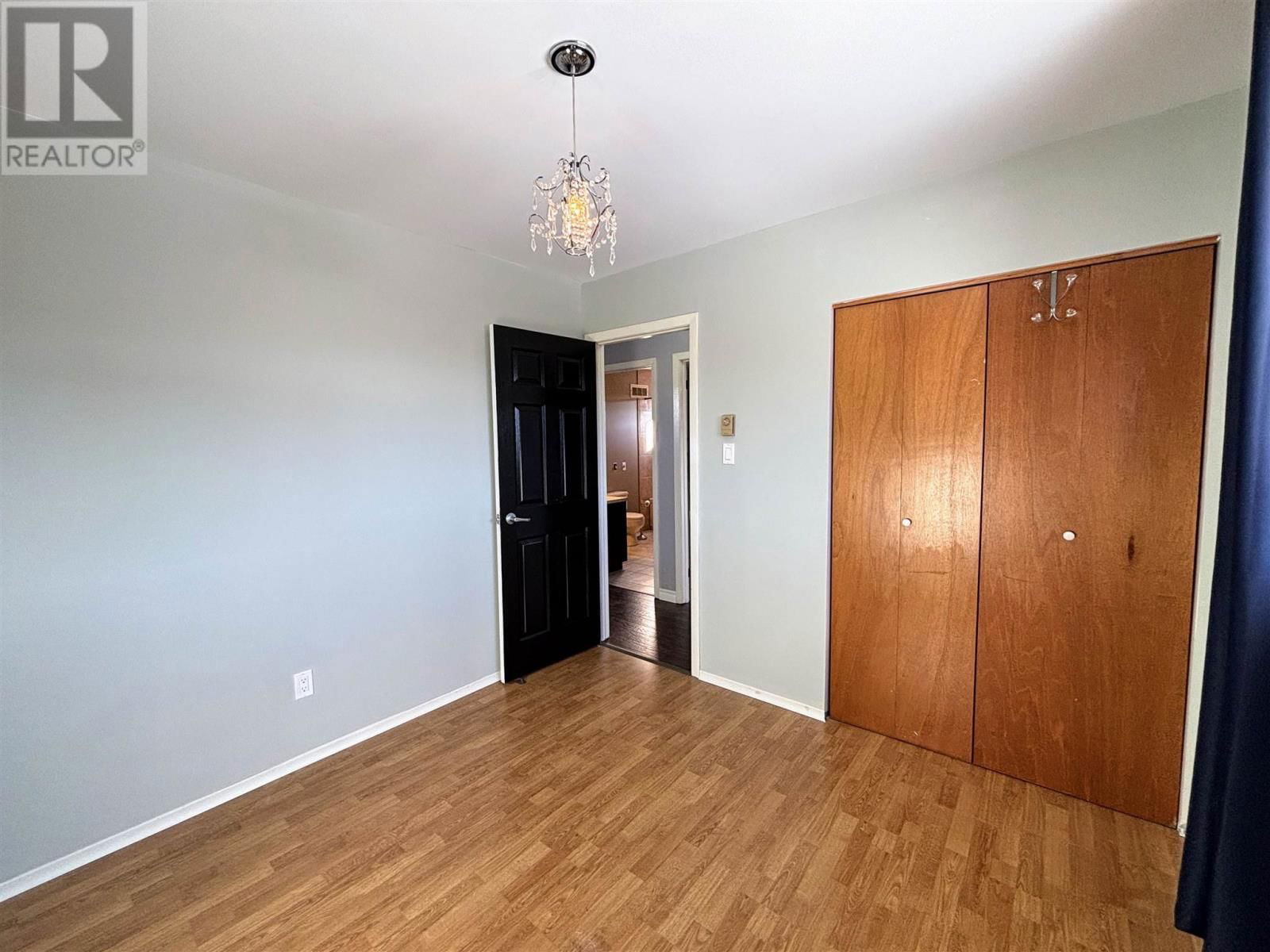 4 NUGGET ST Image 29
