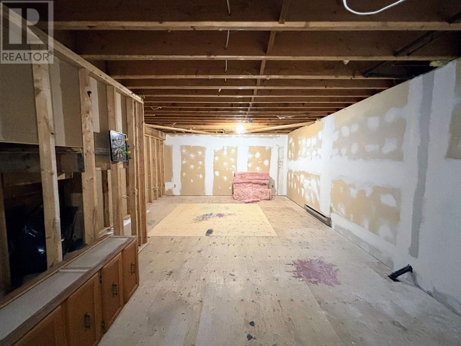 4 NUGGET ST Image 35