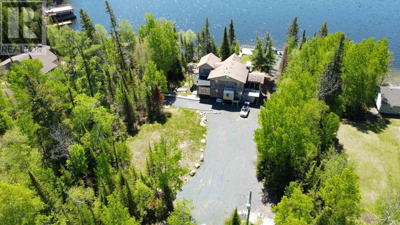 110 POPLAR BAY RD Image 1