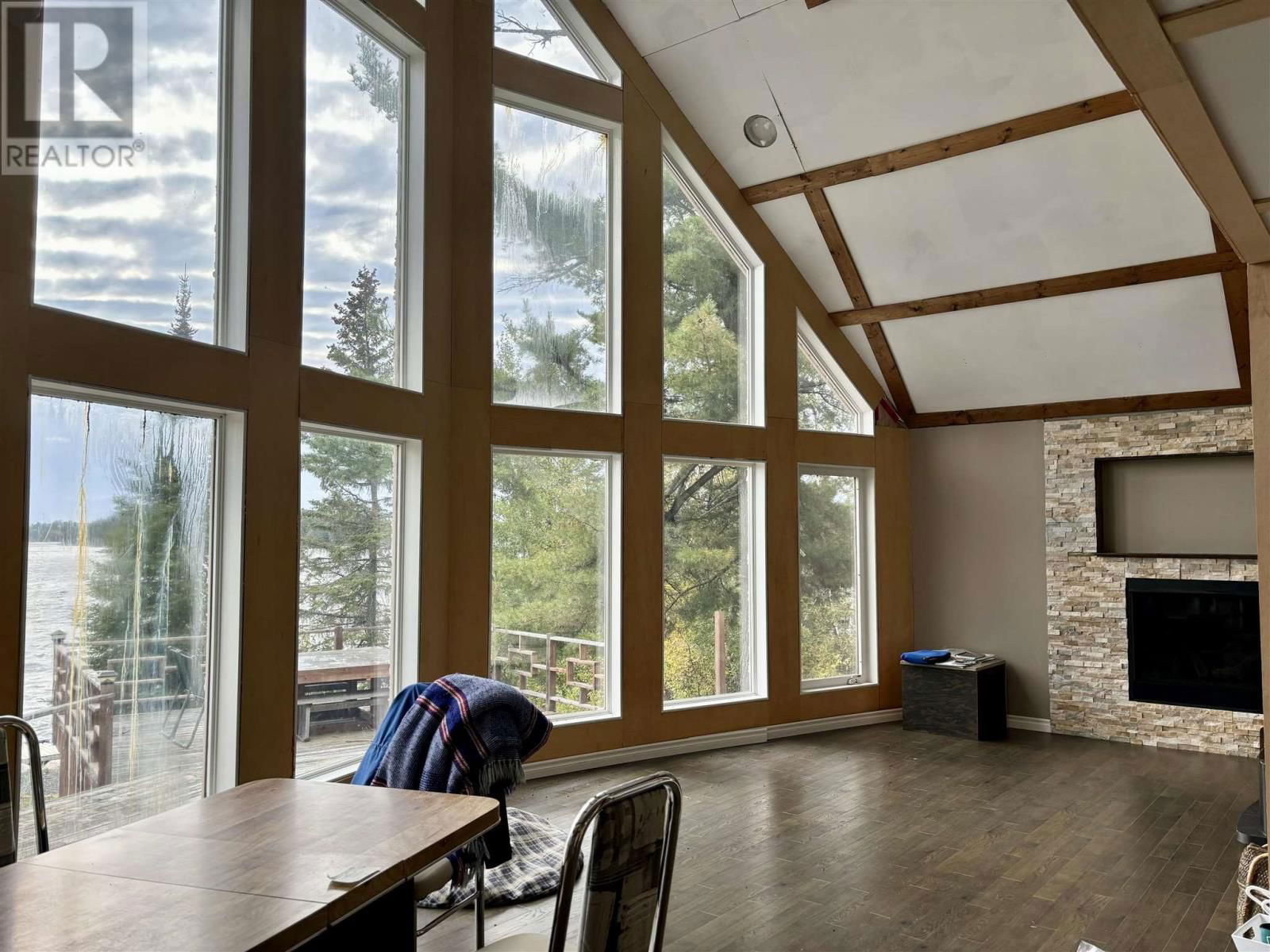 110 POPLAR BAY RD Image 12