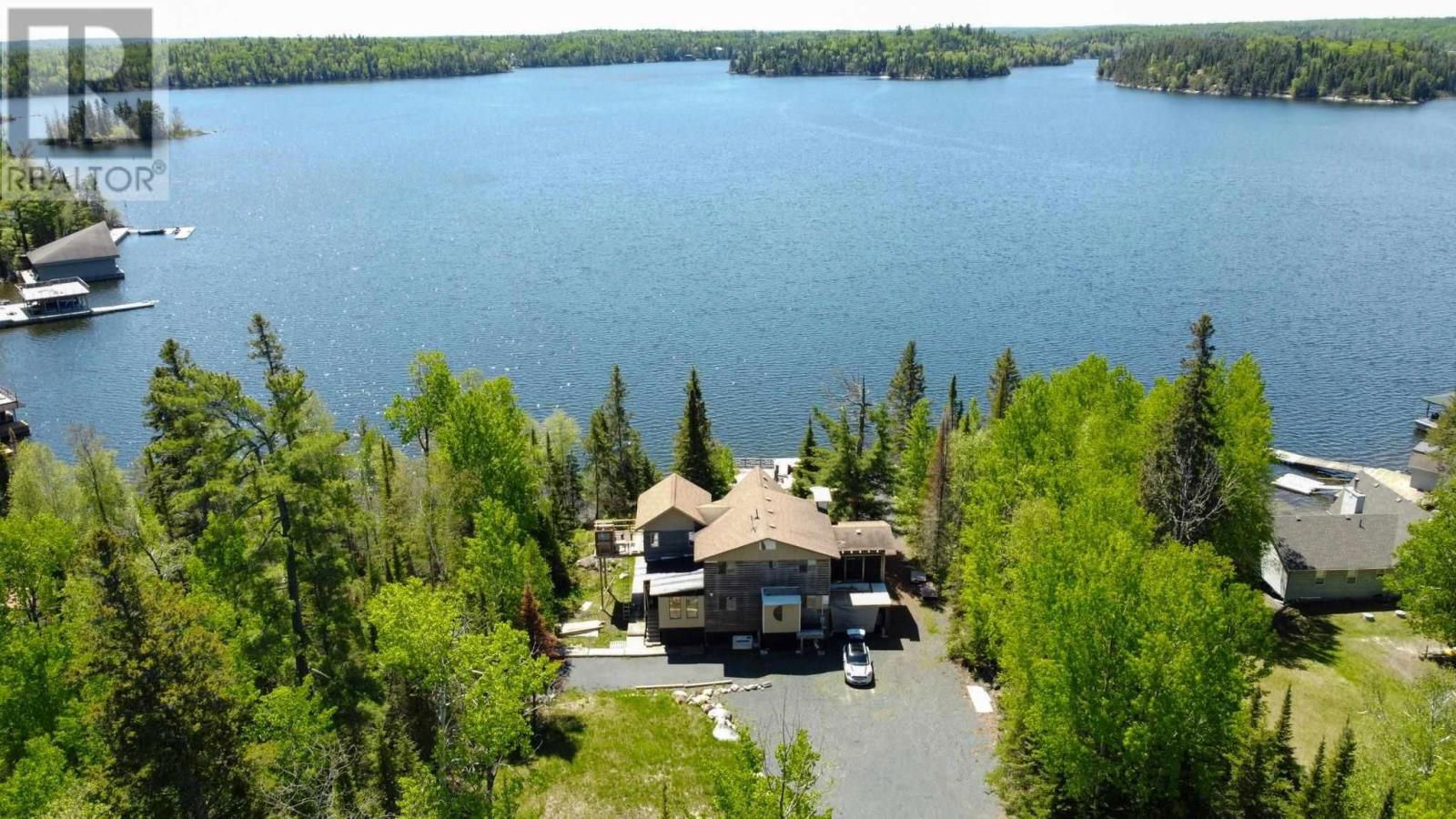 110 POPLAR BAY RD Image 31