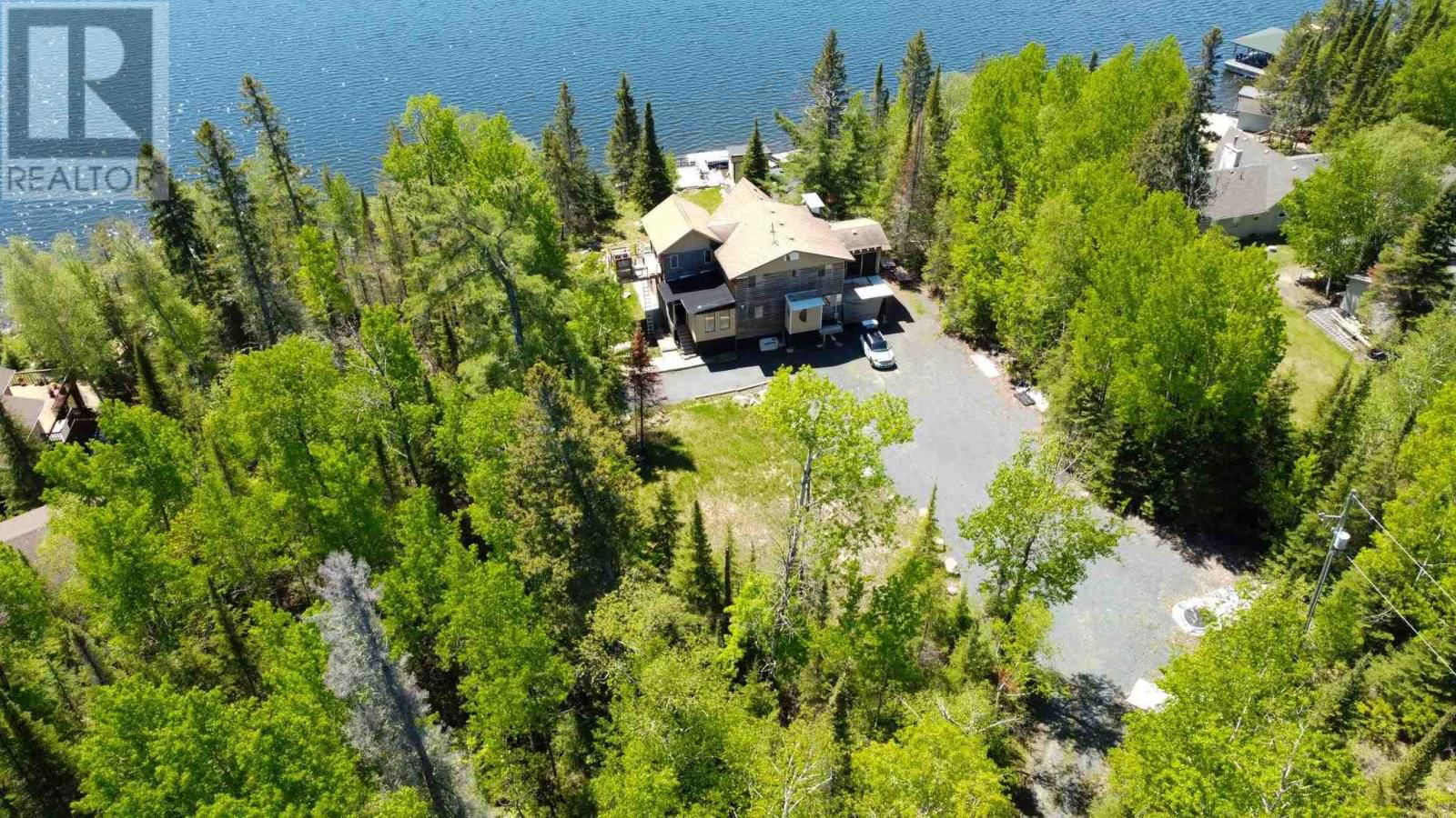 110 POPLAR BAY RD Image 32