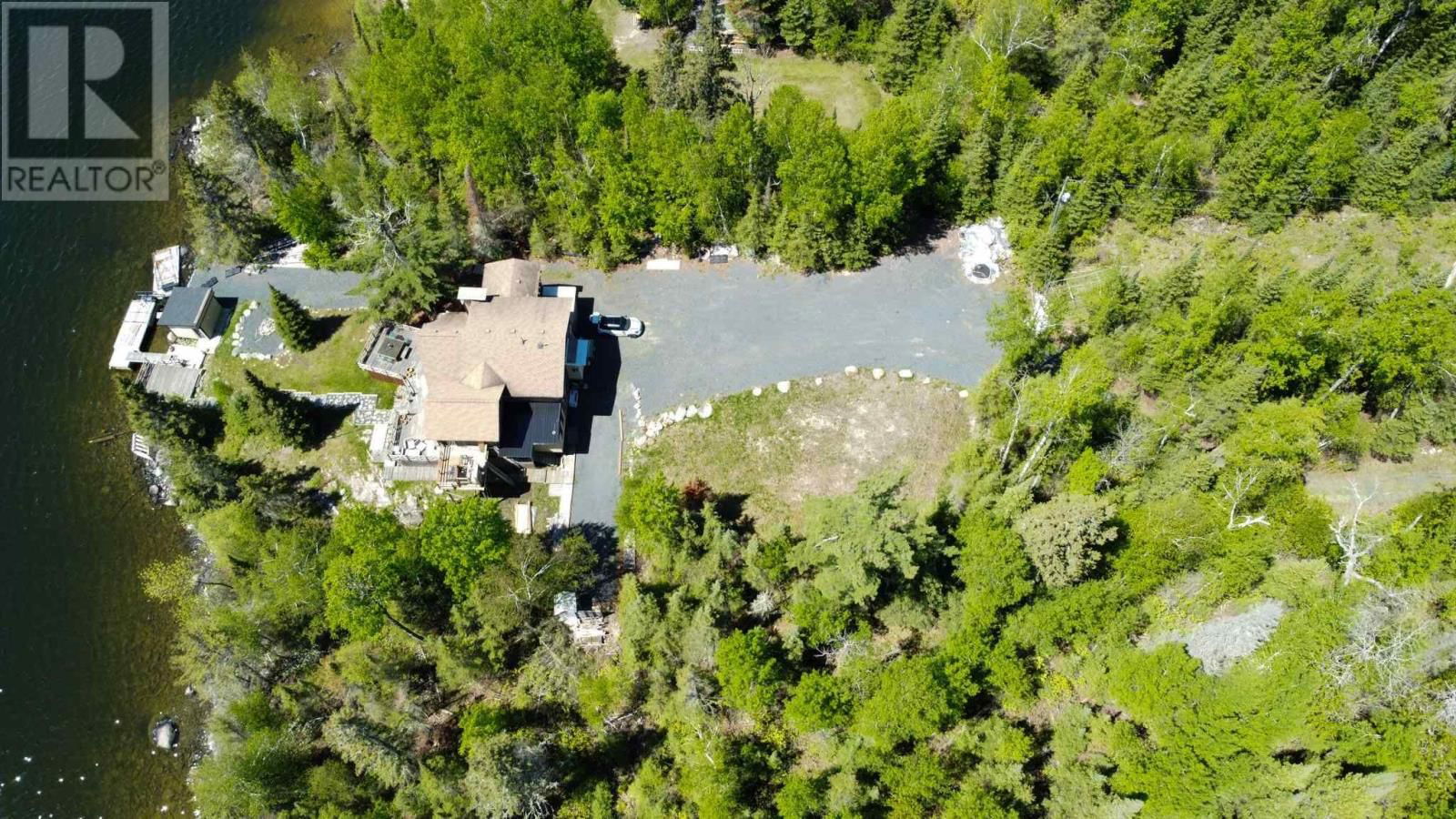 110 POPLAR BAY RD Image 34