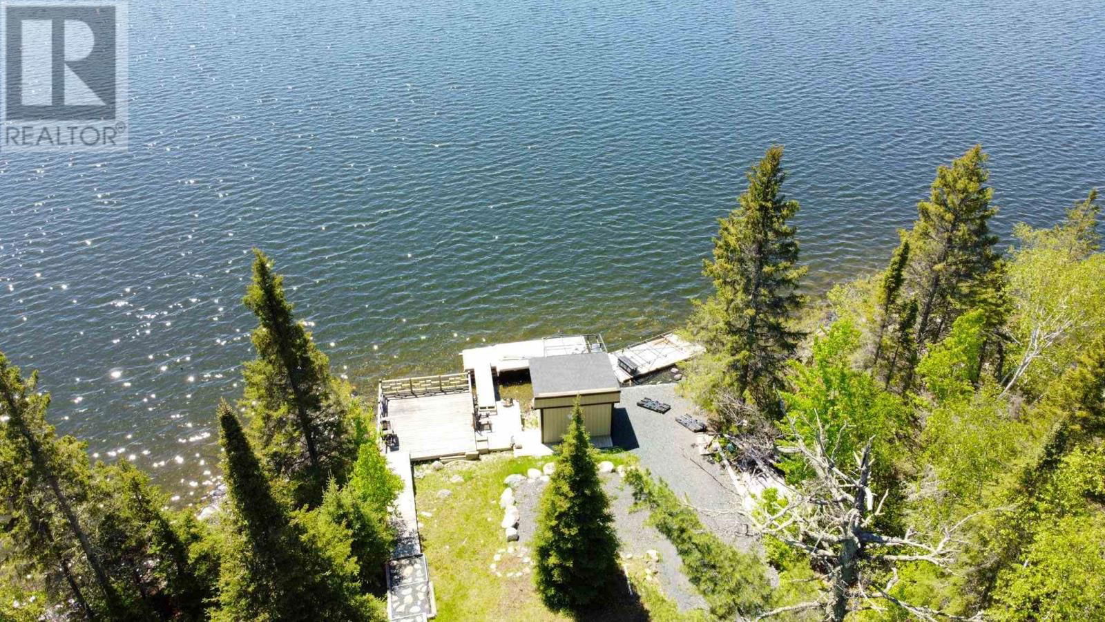 110 POPLAR BAY RD Image 43
