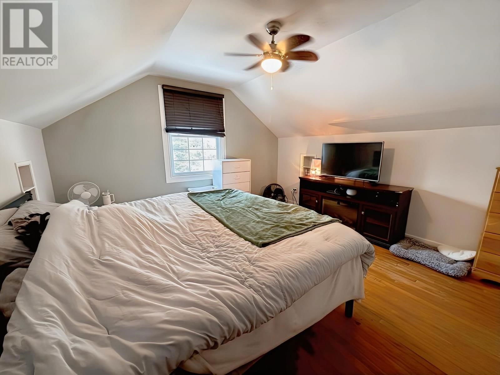 102 PARK DR Image 13