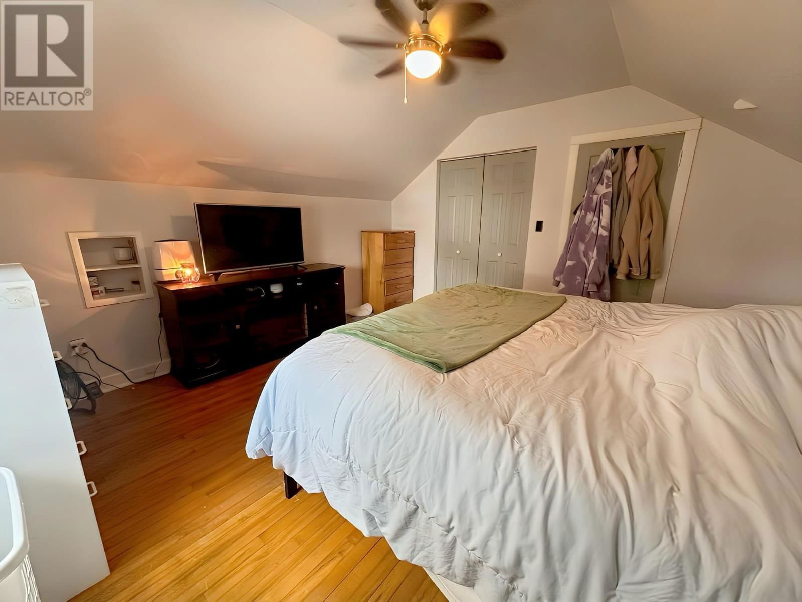 102 PARK DR Image 14