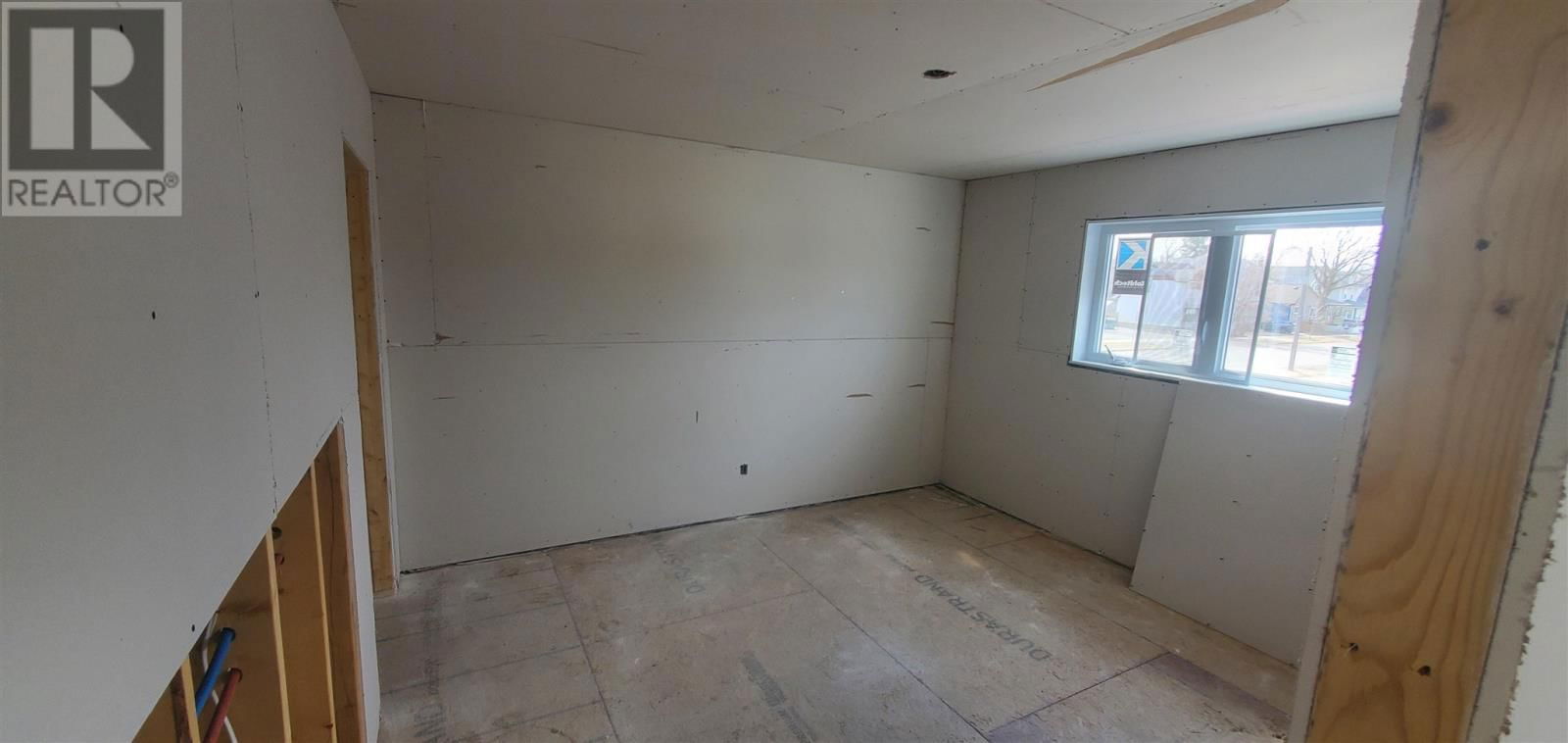 1305 VICTORIA AVE Image 5