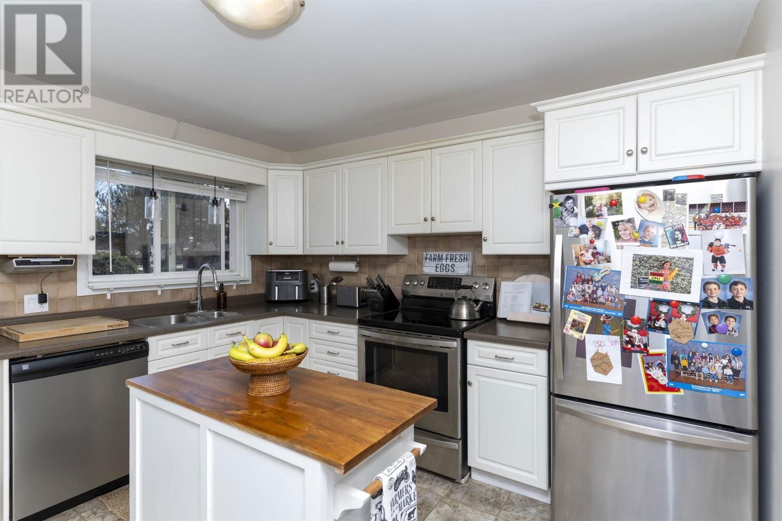 439 WESTBURY CRES Image 12