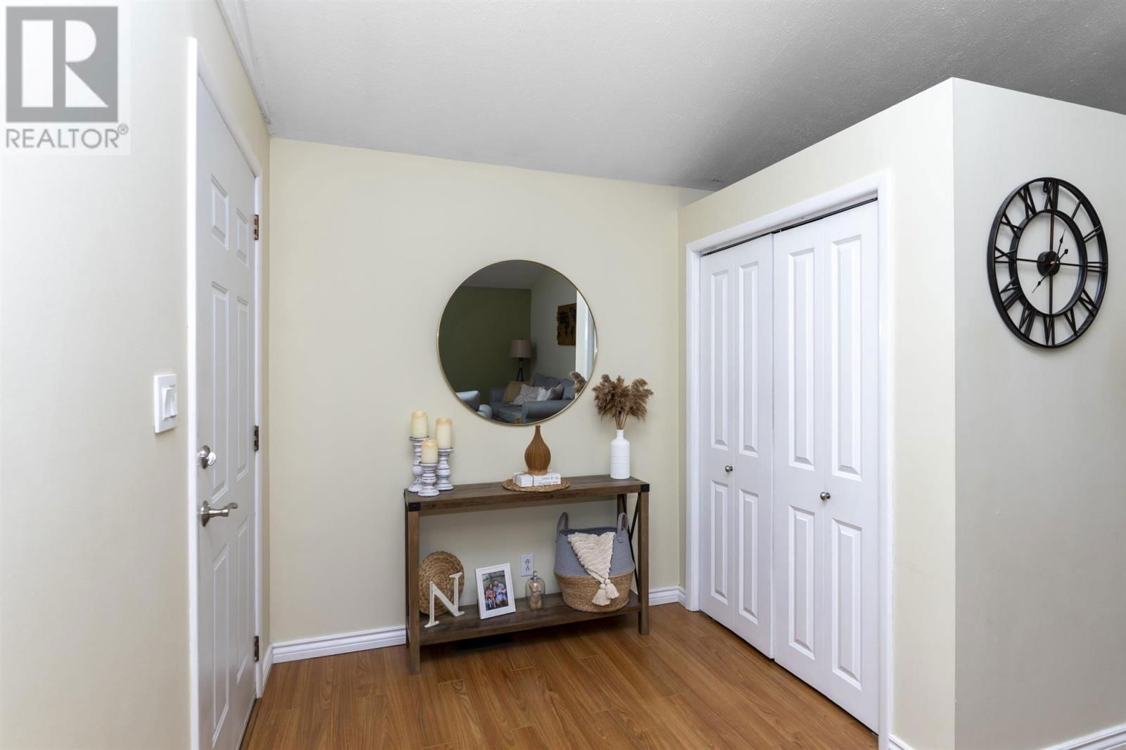 439 WESTBURY CRES Image 7