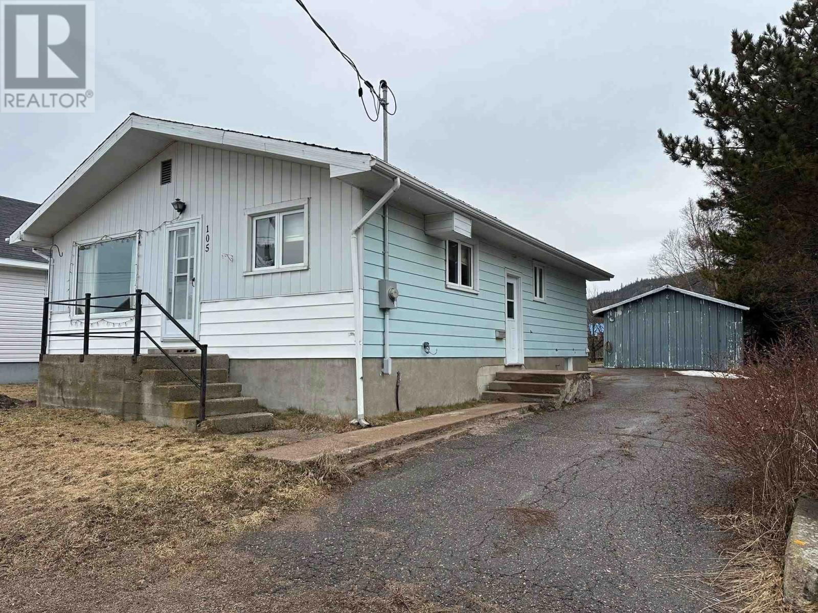 105 COLUMBIA ST Image 2