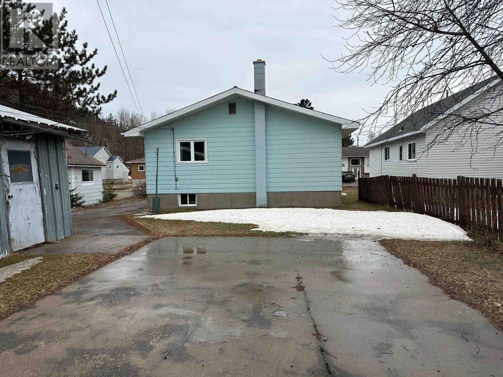105 COLUMBIA ST Image 4