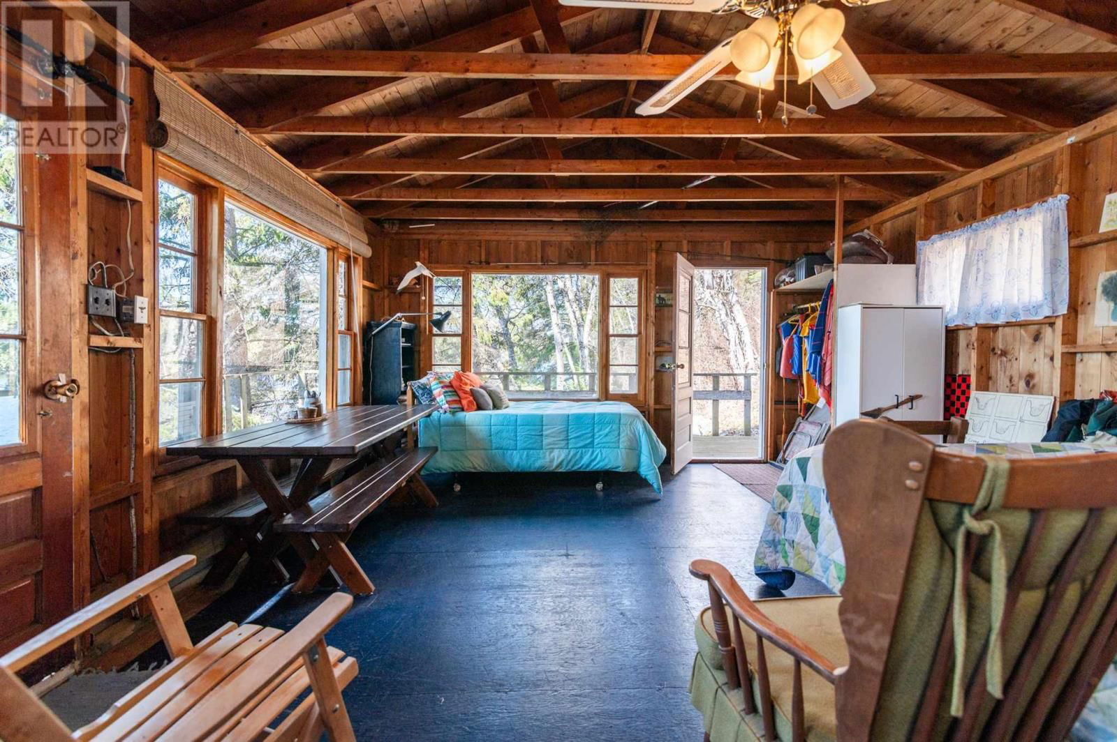 402 BIRCHGROVE RD Image 29