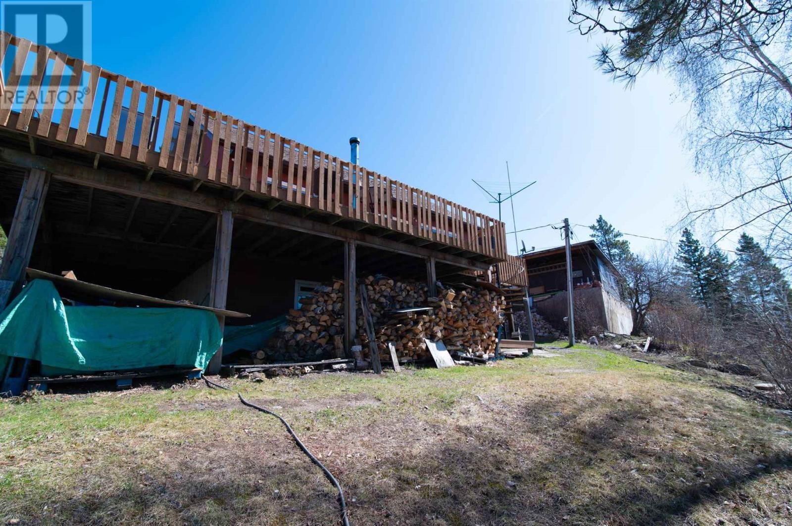 402 BIRCHGROVE RD Image 33