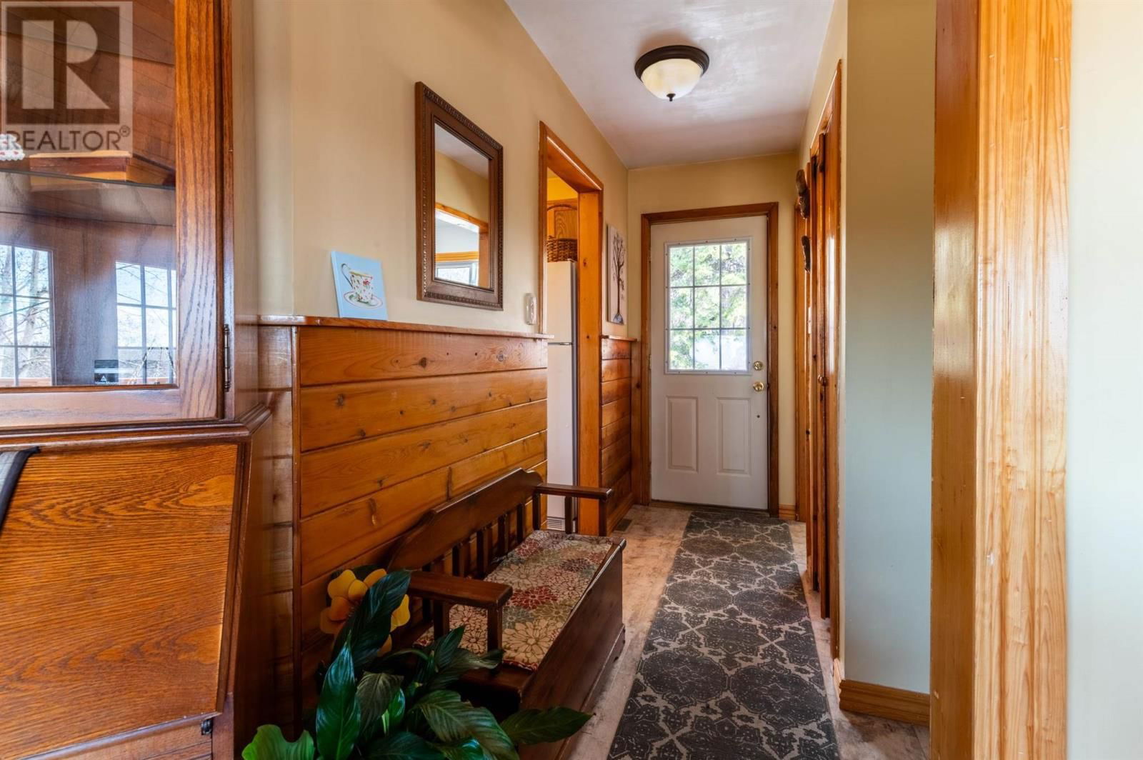 402 BIRCHGROVE RD Image 35