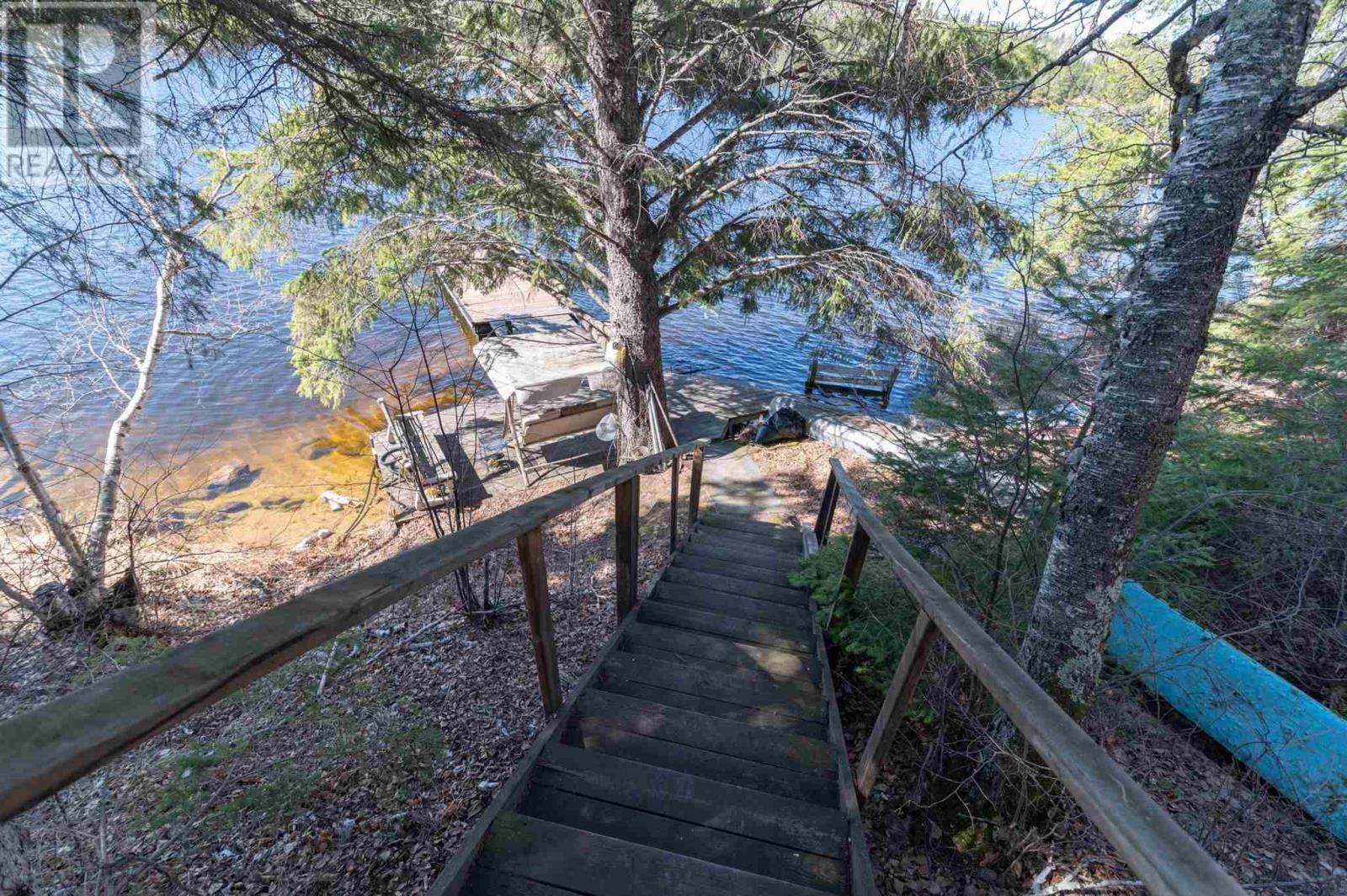 402 BIRCHGROVE RD Image 39