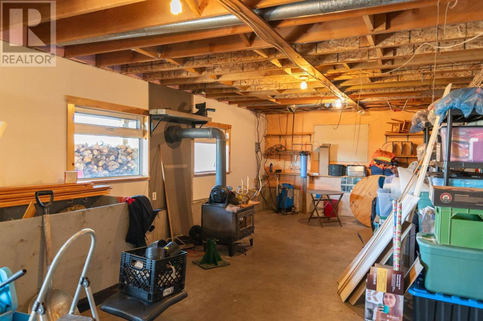 402 BIRCHGROVE RD Image 44
