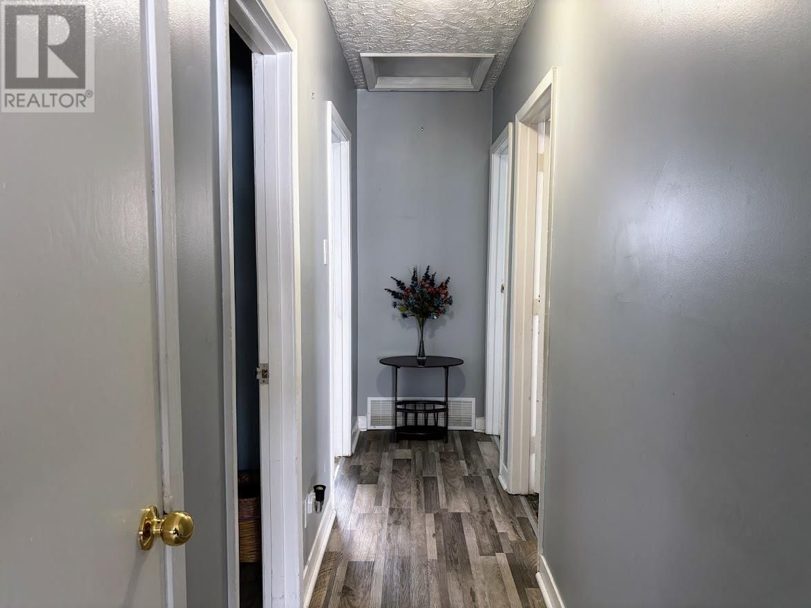 68 NEEBIG AVE Image 10