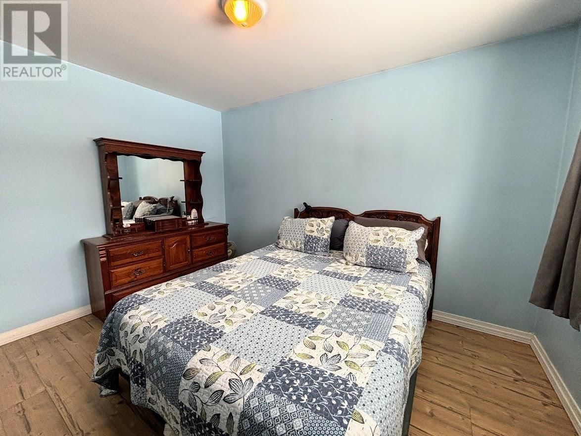 68 NEEBIG AVE Image 13