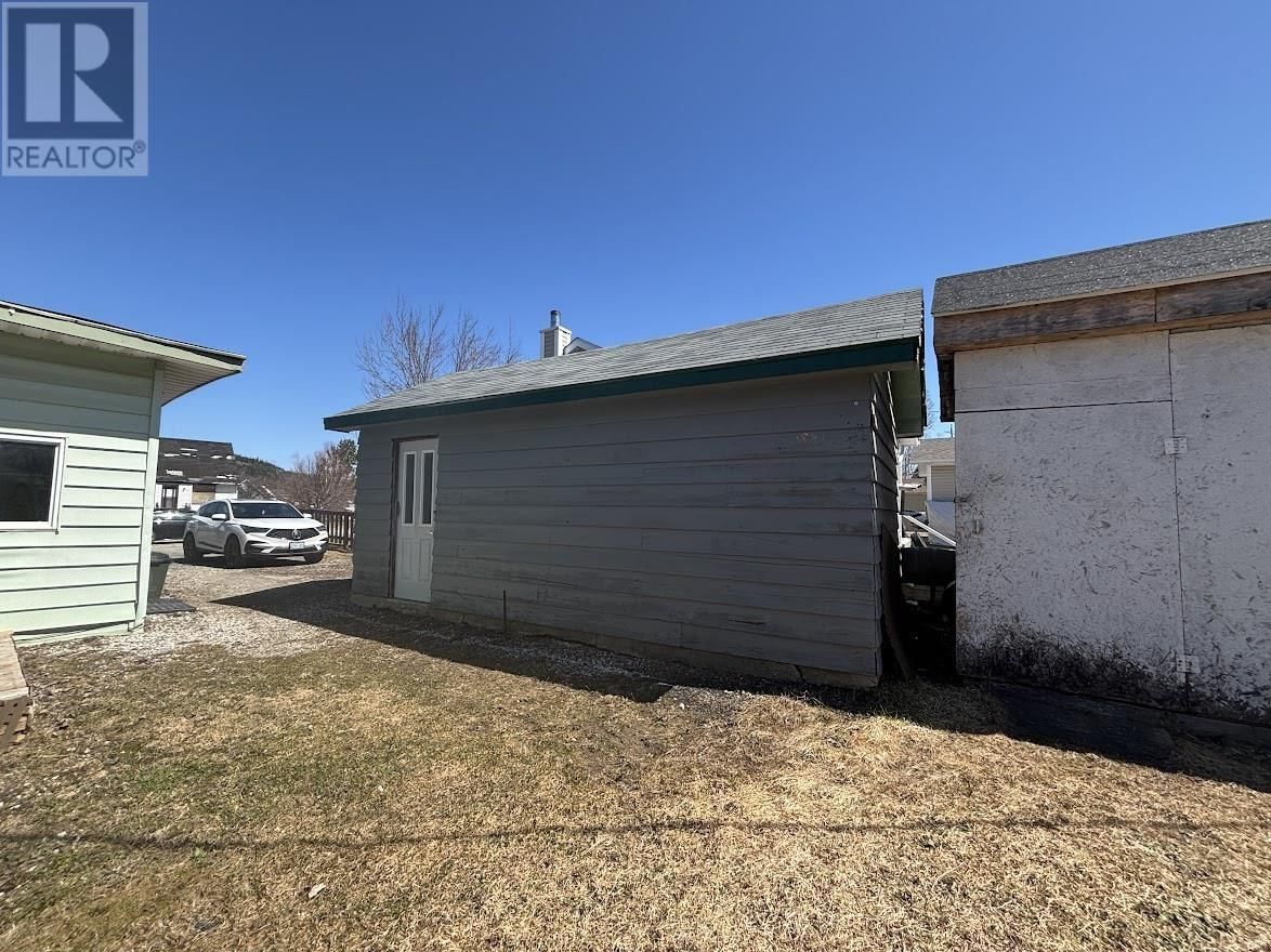 68 NEEBIG AVE Image 39