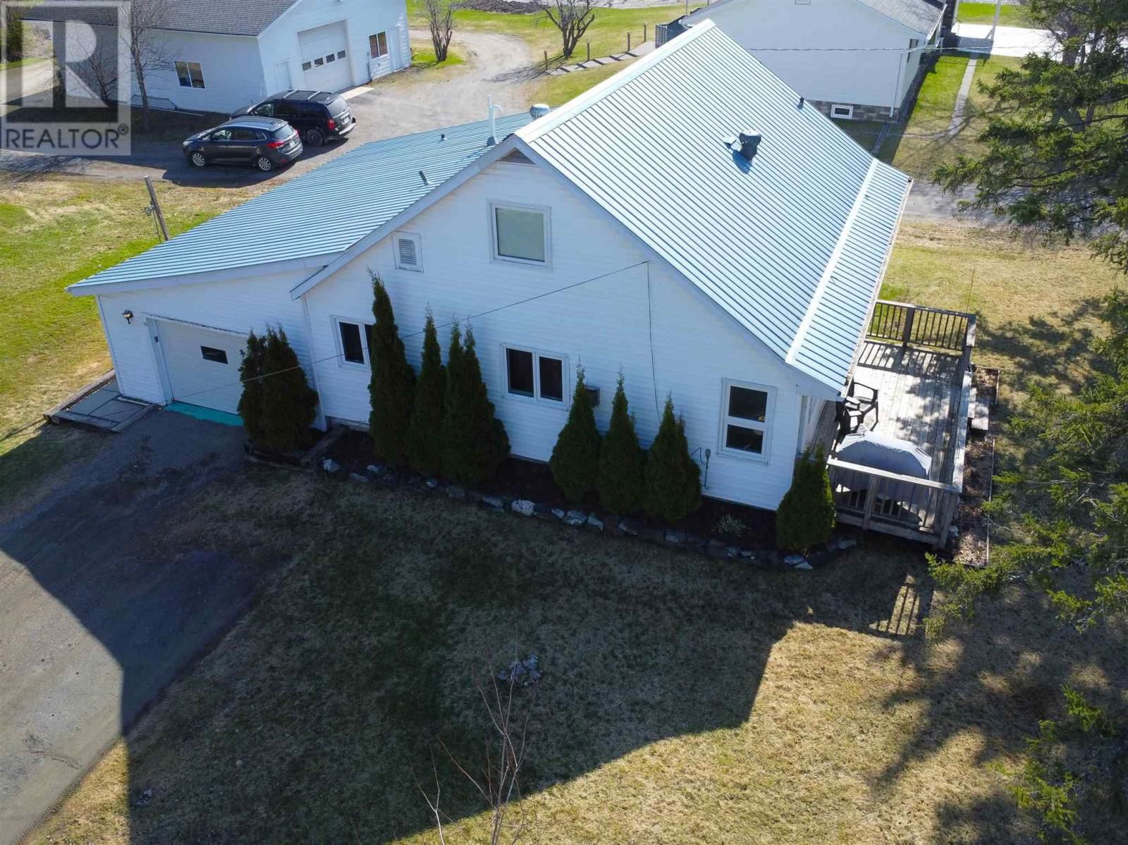 226 FRONT ST Image 2