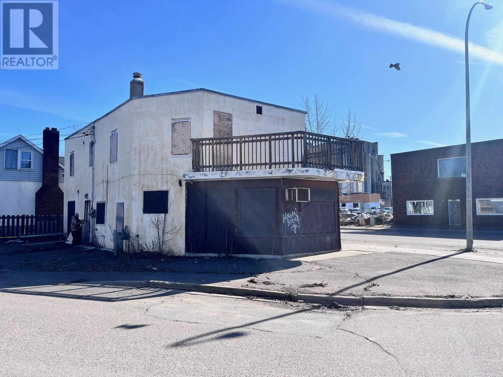 593 SYNDICATE AVE Image 1