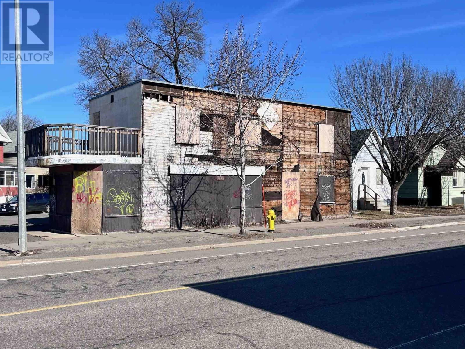 593 SYNDICATE AVE Image 5