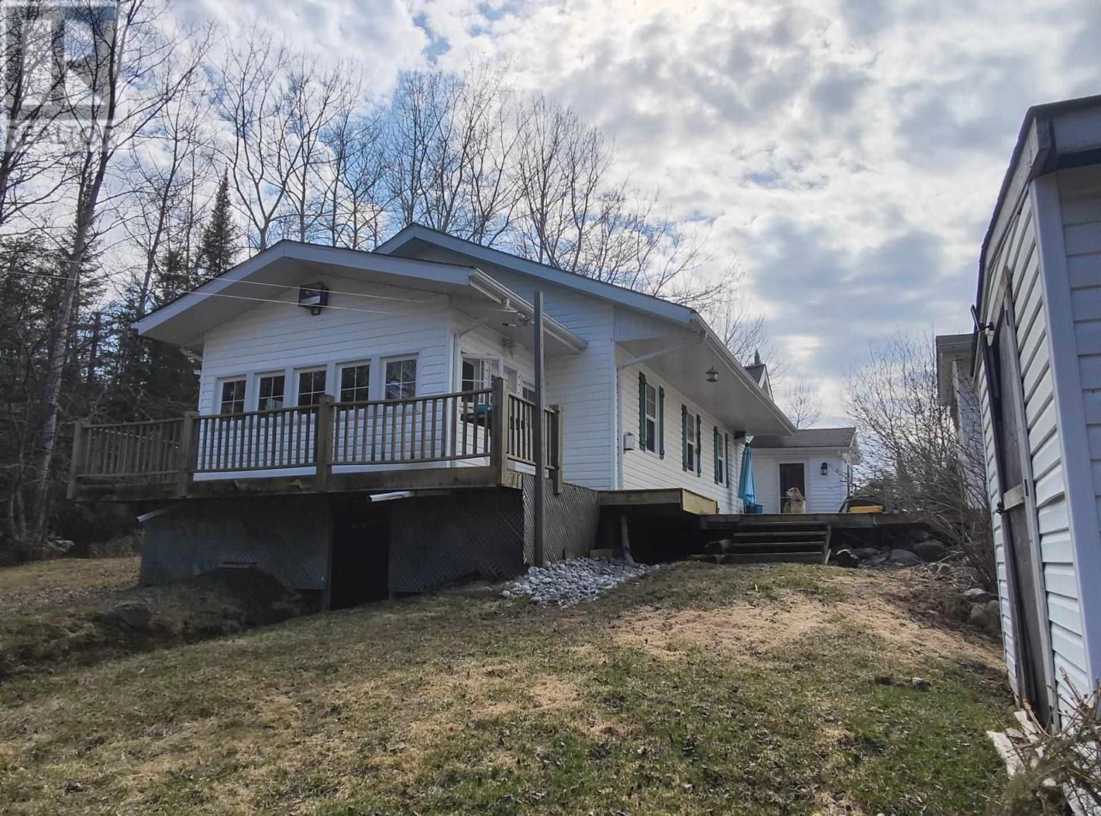 6916 Mapleward Rd Thunder Bay, Ontario