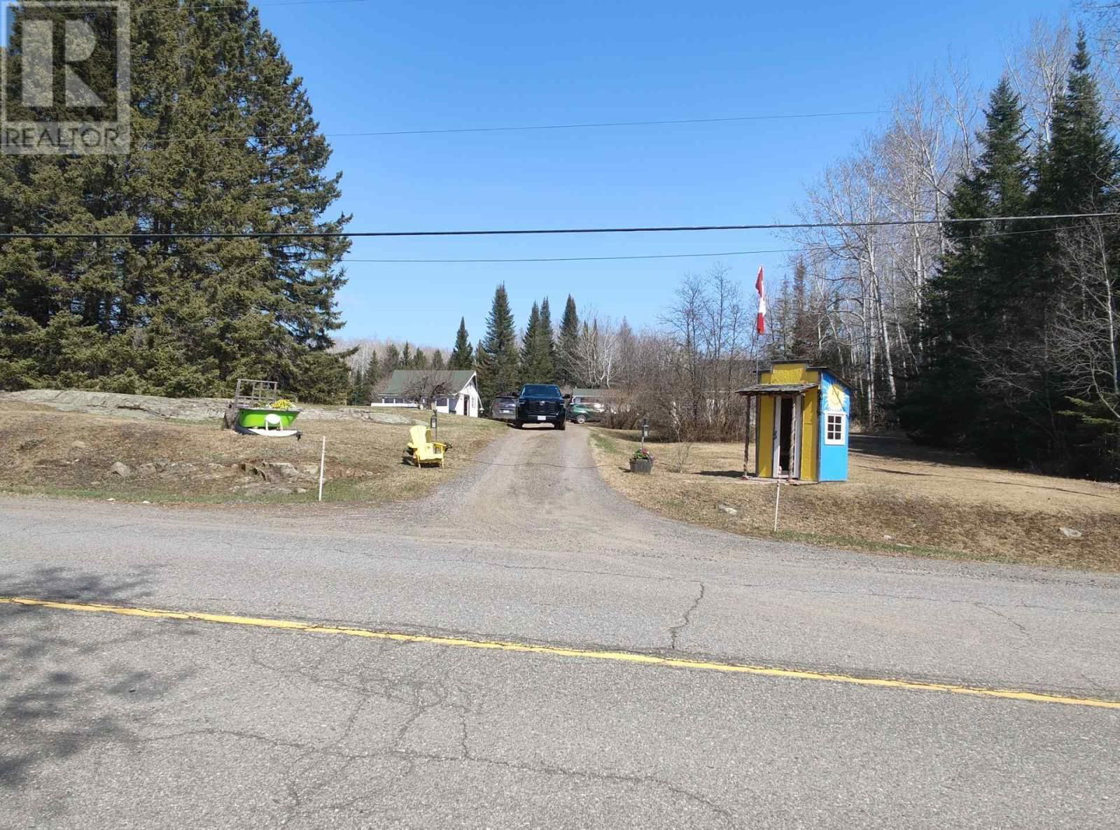 6916 Mapleward Rd Thunder Bay, Ontario