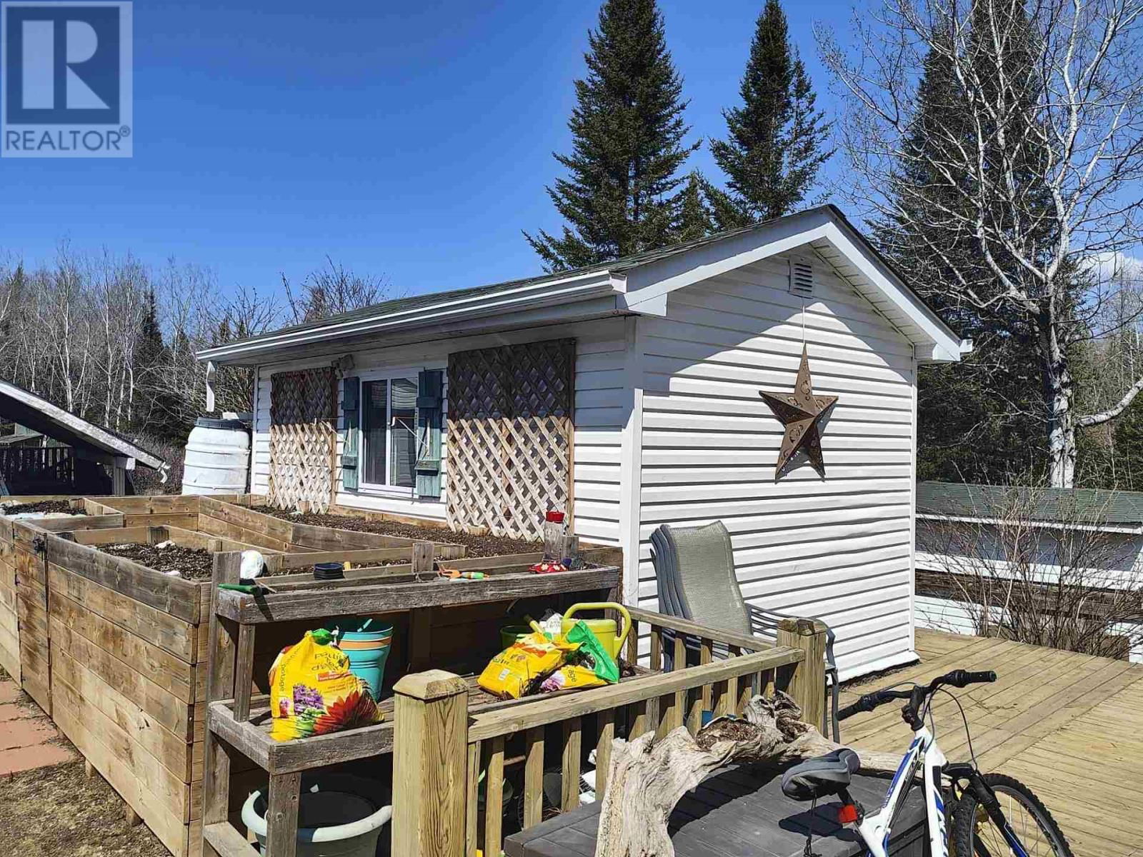6916 Mapleward Rd Thunder Bay, Ontario